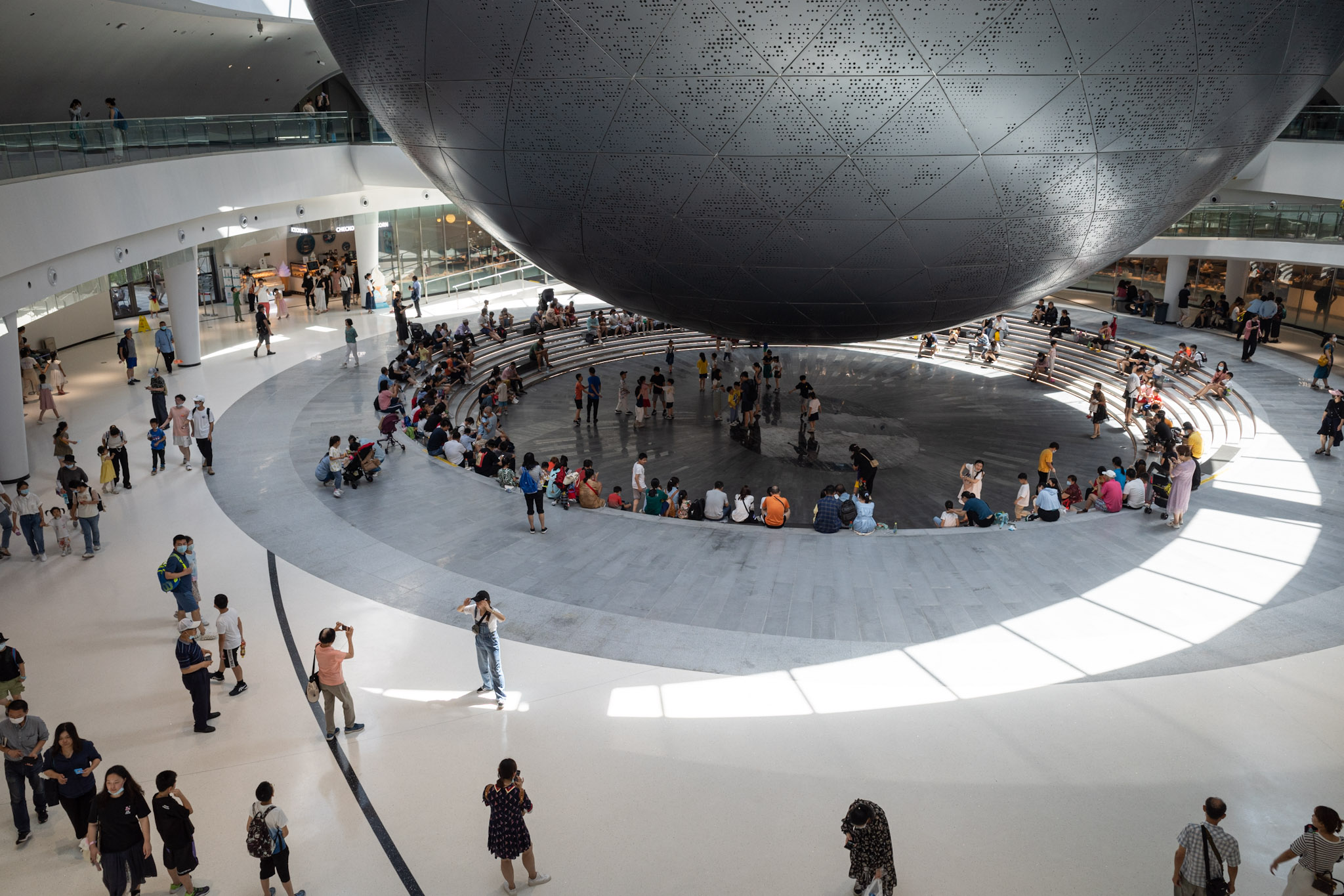 球幕影院下方广场 球幕影院下方广场