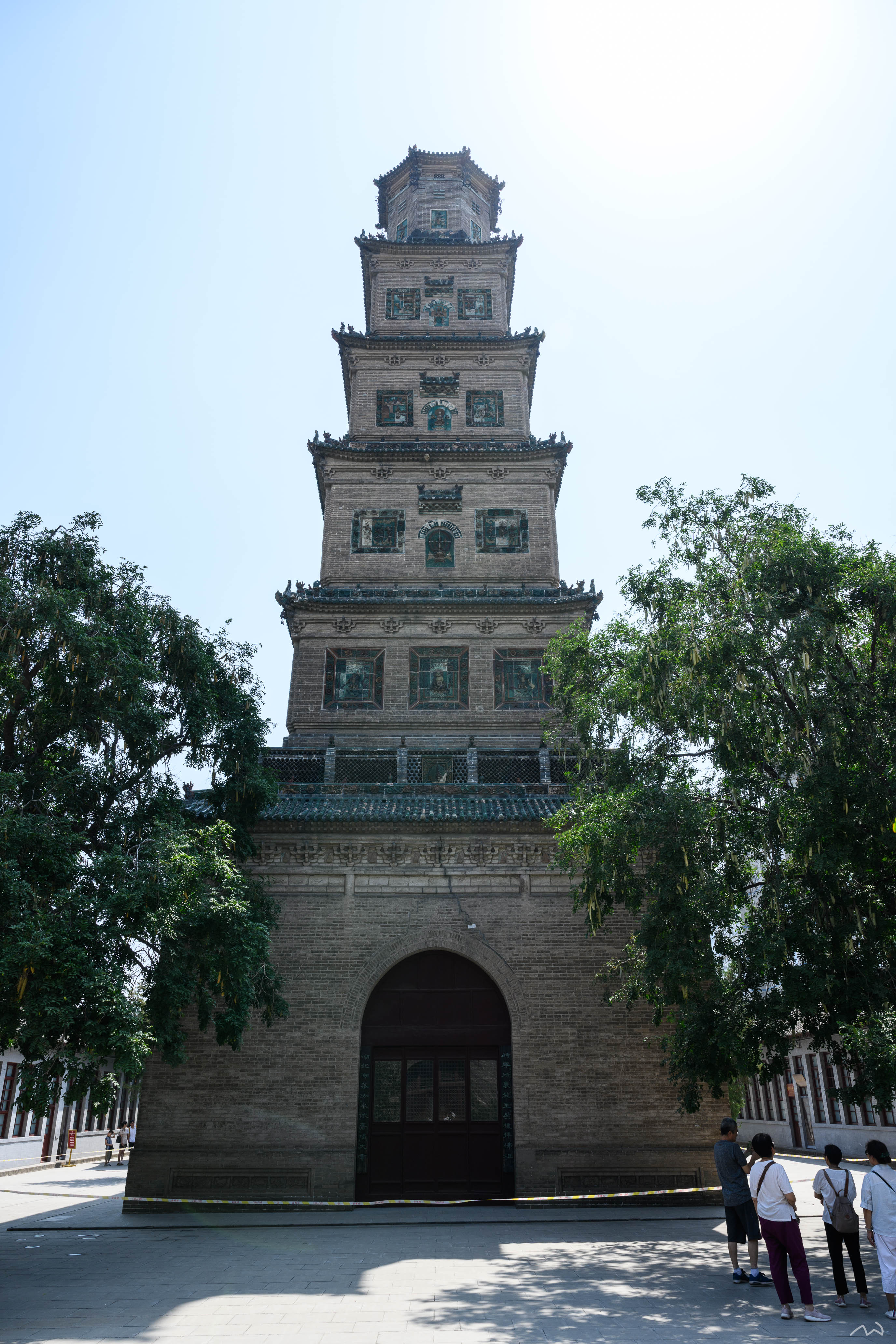 背面